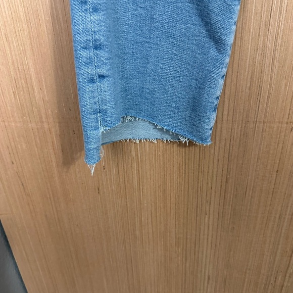 MOTHER The Insider Crop Step Fray Jeans, Size 33 (v) - Picture 5 of 13